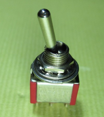 TOGGLE SWITCH