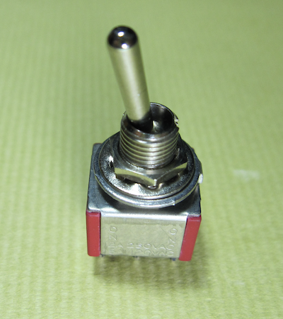 TOGGLE SWITCH