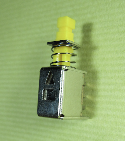 PUSH SWITCH
